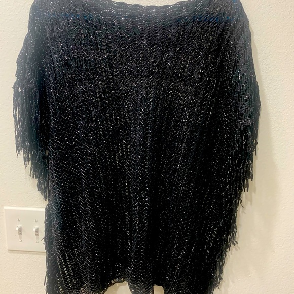 Women’s Fashion Kimono Fringe Coverup - Picture 2 of 7
